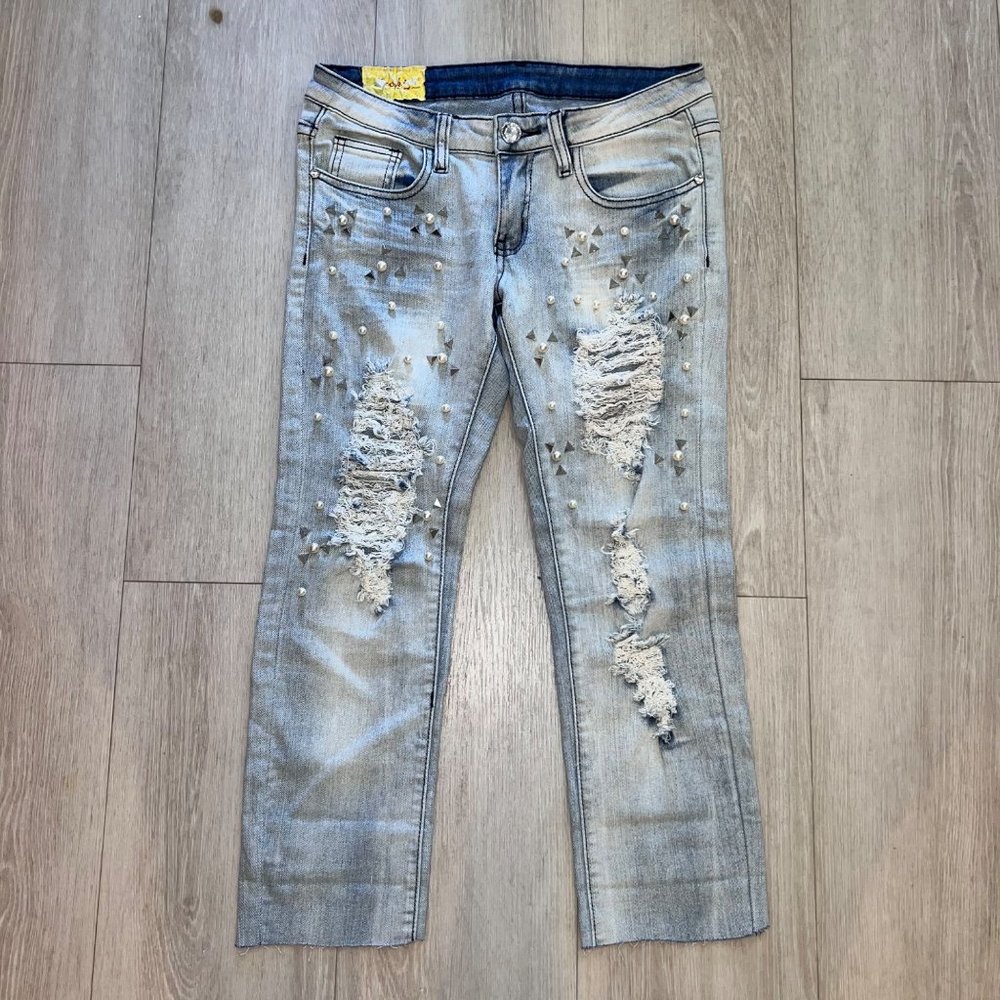 Machine Nouvelle Mode Light Wash Studded / Pearl Crop Jeans Women's 29